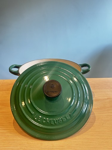 Creuset cast iron - le,