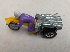 Hot Wheels REDLINES 1972 Rrrumblers  Roamin Candle  Purple Rider