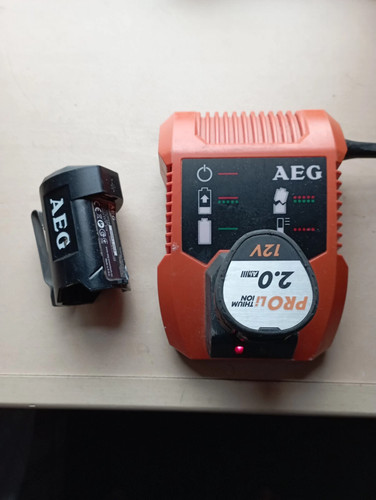 Aeg 12v 0ah - 12v, charger