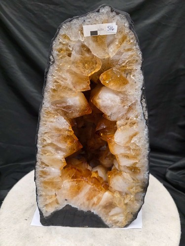 Citrine geode 516 - citrine,