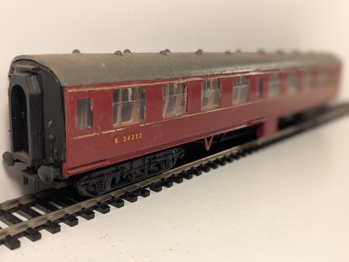 Kitmaster mk1 maroon coach - br,