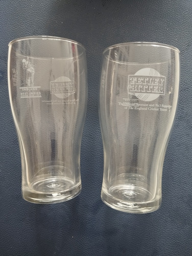 Tetley bitter pint 562 - ,