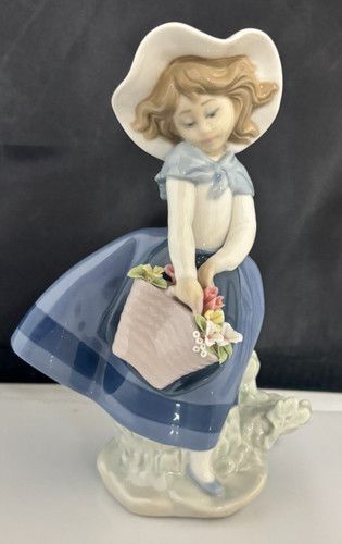 Lladro 5222 pretty pickings - pretty,
