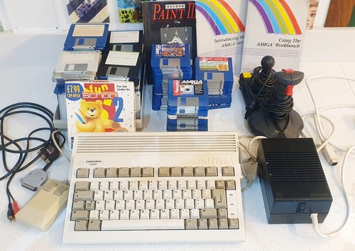 Commodore amiga a600 - amiga,