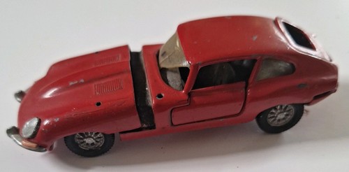 Dinky 131 jaguar type 2 - dinky, 2+2