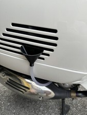Vespa 300/250GTS  Kit Rabbocco Olio Motore VESPA GTS topping Up Engine Oil