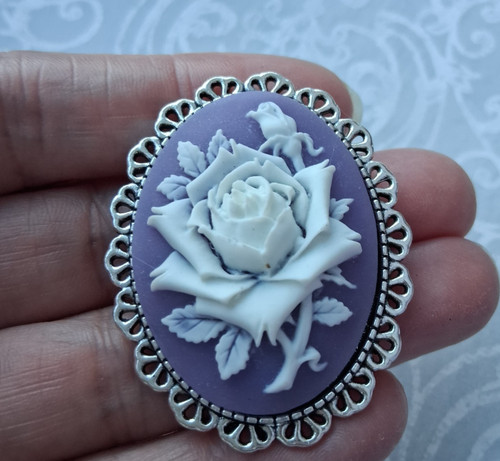 Big rose cameo brooch - rose,