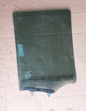 Genuine Nissan Navara D40 2.5L Dci Diesel Rear Left Passenger Door Window Glass