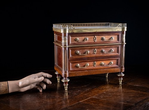 Miniature louis xvi - louis, mahogany