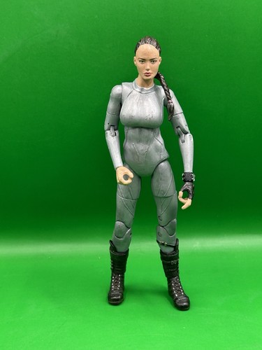 Sota lara croft tomb raider - tomb,
