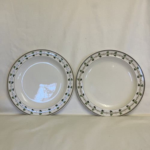 Antique wedgwood plates - x,