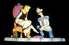 Royal Doulton Walt Disney Showcase Cinderella “It’s a Perfect Fit” CN 7 MINT😃