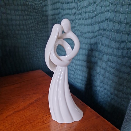 Circle love figurine kim - circle,