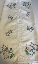 BEAUTIFUL VINTAGE LINEN HAND