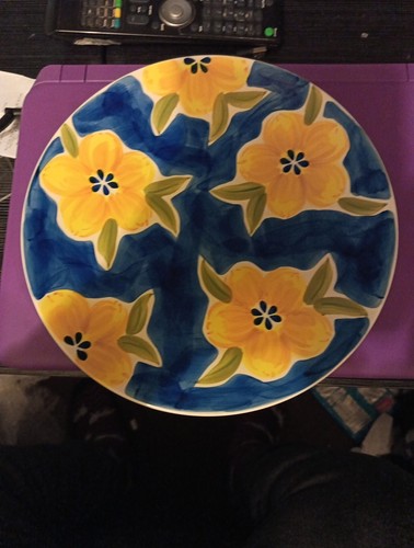 Yellow flower plates - yellow,