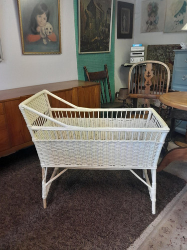Vintage painted wicker - wicker, baby