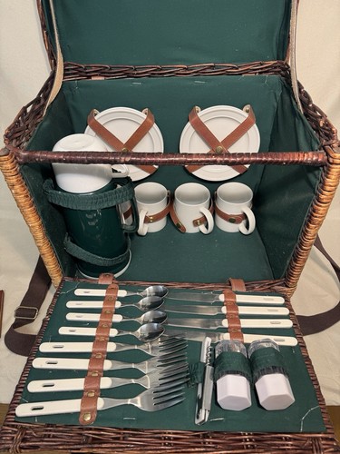 Vintage picnic basket - basket, 4