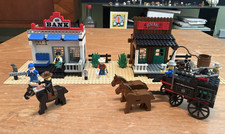 LEGO Gold City Junction Set