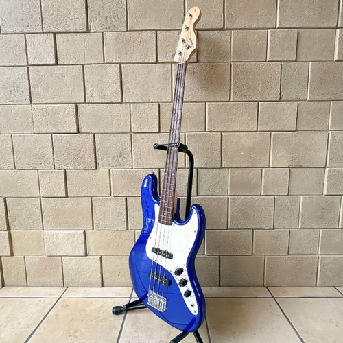 Squier fender jazz bass - by,