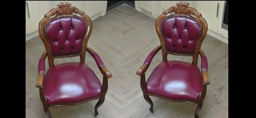 Leather chesterfield style - 2,