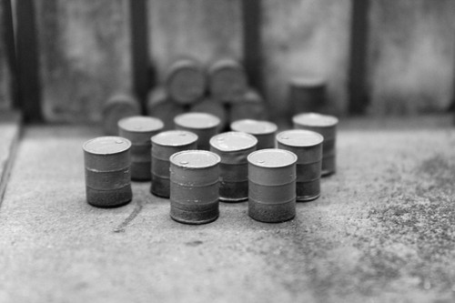 Dented oil drums unpainted - drums,