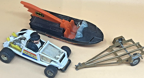 Corgi 107 glastron batboat - 107,