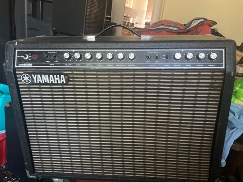 Yamaha b212 guitar amp - b212,