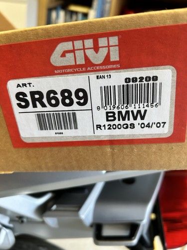 Givi sr689 top box mount - box, and