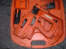 Paslode IM250 II 16 Gauge Straight Finish Nailer cordless a1 condtion