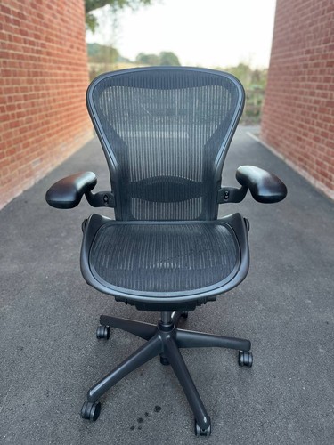 Herman miller aeron - miller,