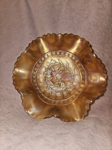 Dugan carnival glass - dugan,