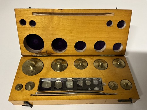 Vintage scale weight set - weight, in