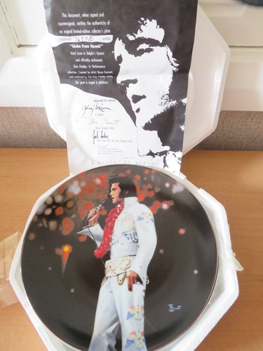 Elvis collector plates aloha - collector,