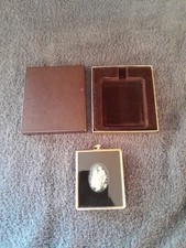 Vintage Boy And Girl In Cameo From The Miniature World Of Peter Bates Boxed