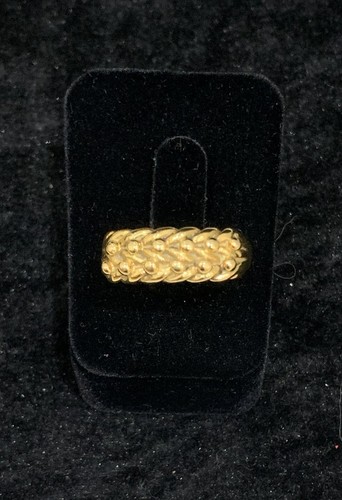 Yellow gold two - ct,
