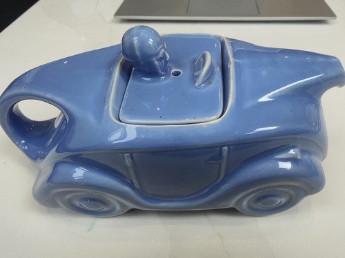 Sadler blue racing car - blue,