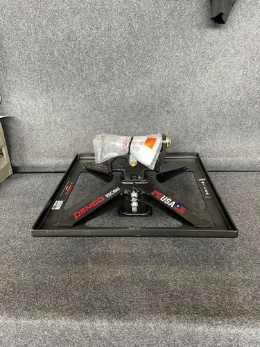 Demco 5th wheel - base, for