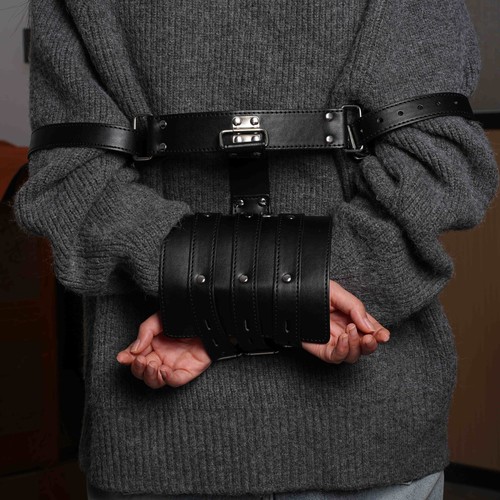 Leather bed restraint - pu,