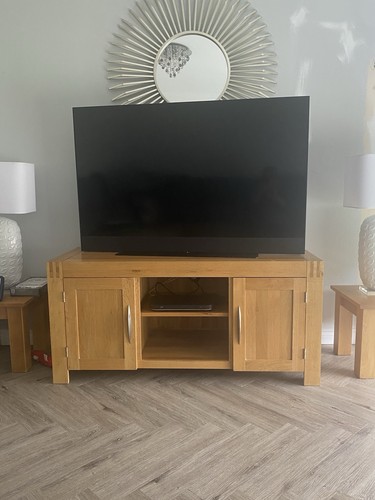 Solid oak wood corner - solid,