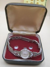 Vintage Avia 17 Jewels Ladies