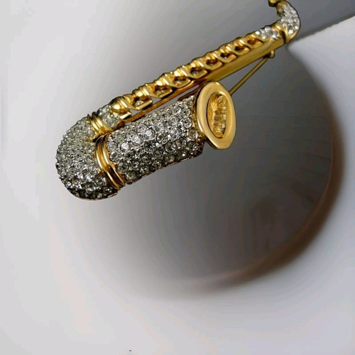 Signed swarovski crystal - signed,