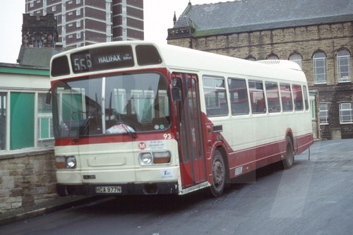 Bus photo yelloway hca977n - -,