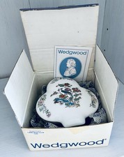 Wedgwood Kutani Crane Bone