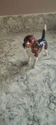 Beswick dog beagle 1939 - dog,