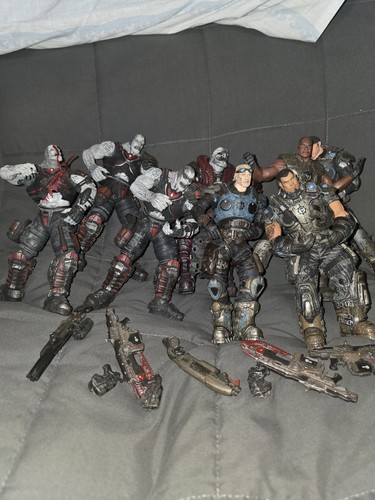 Gears war neca figure - of,