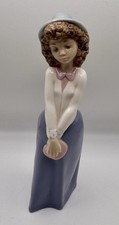 NAO by Lladro Girl with Hat Figurine 595 Handmade in Spain Vintage Collectable