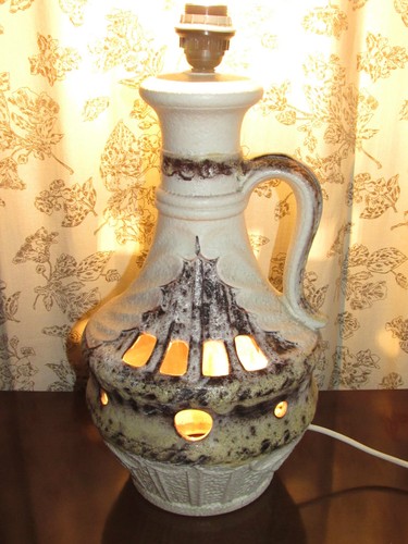 01c22 old ceramic - lamp, base