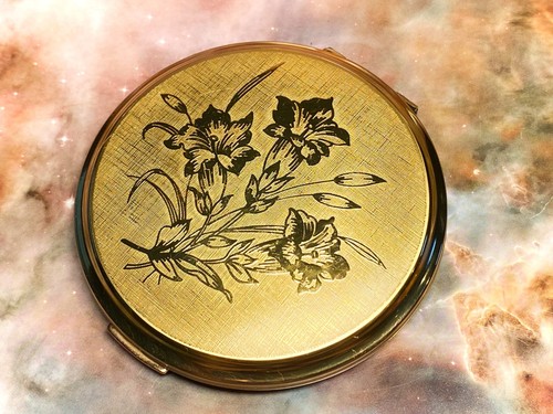 Stratton flowers gold tone - on,
