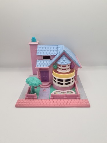 Bay window house polly - window, pocket