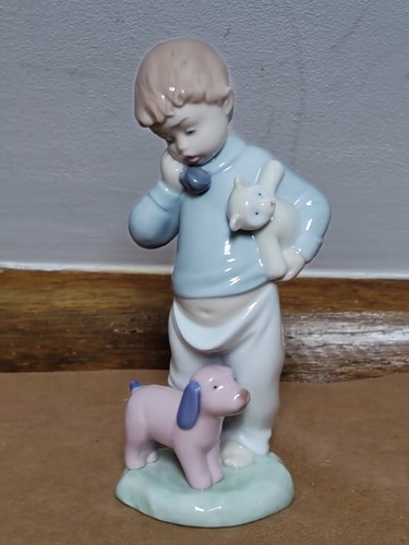 Vintage nao figurine - vintage,